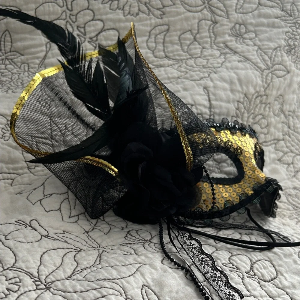 Chic Black and Gold Sequin Masquerade Mask